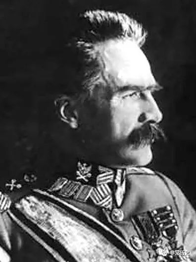 48岁左右离世的名人有哪些,5月15日去世的名人有哪些