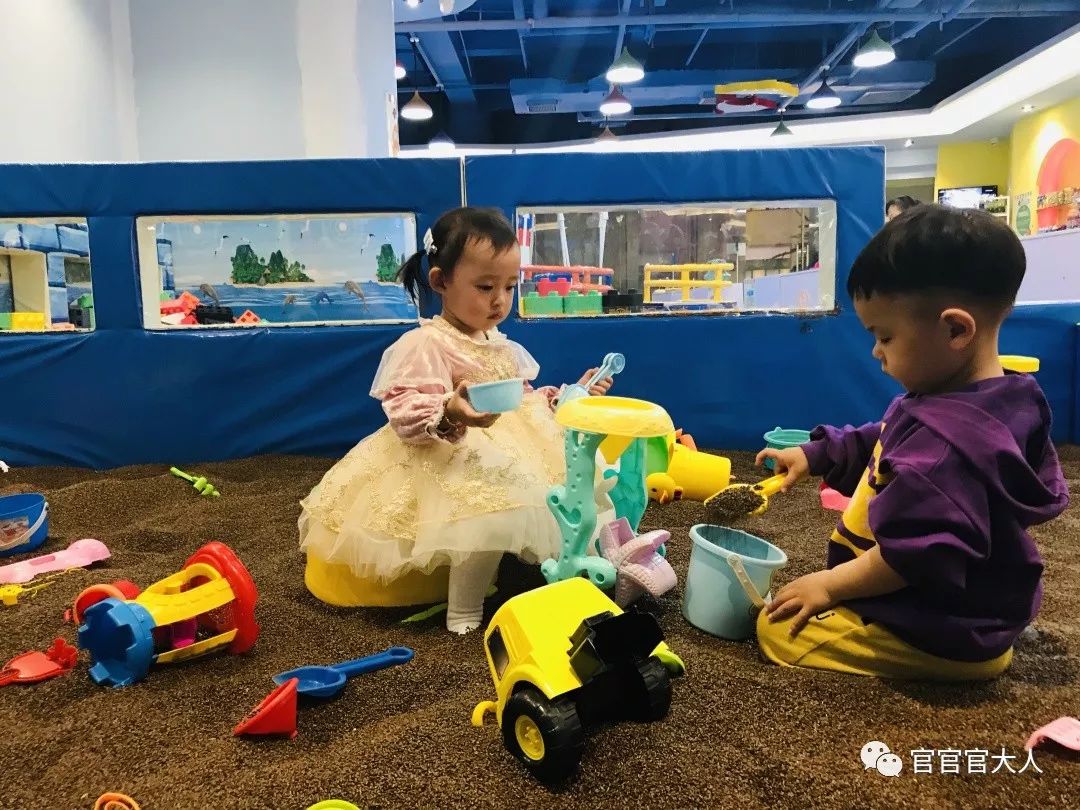 三岁前遇到了初恋，是什么样子？