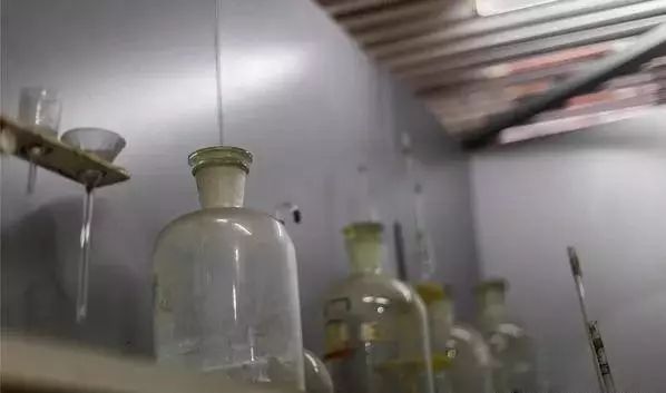 启新1889：一段老而不衰的时光！旧物的工业风时尚正流行~