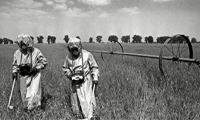 27万人患癌,20万人残障,“400颗原*弹子**”一夜爆炸的事故竟被拍出来了!