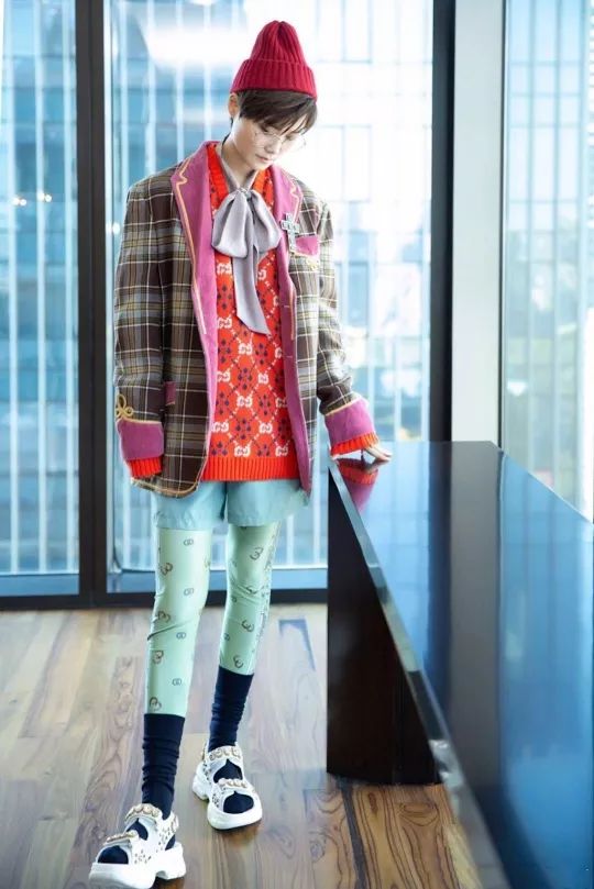 今年夏天这几款凉鞋真的美哭了,这个夏天让你美炸的凉鞋