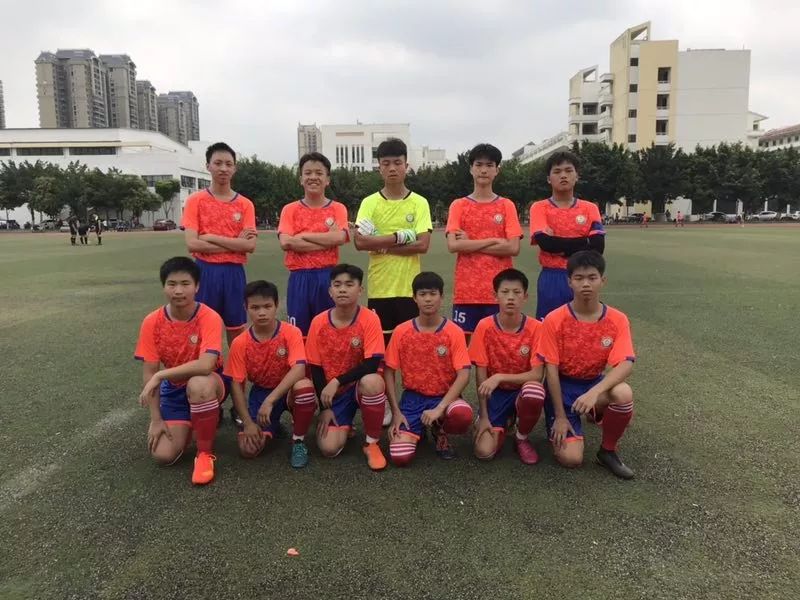 紧张激烈~贵港上演足球小子真人版！