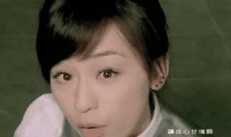 为什么我女朋友的照片头上都是蝴蝶?