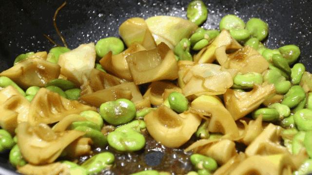 44岁男子尿血,儿童尿血吃什么食物好得快