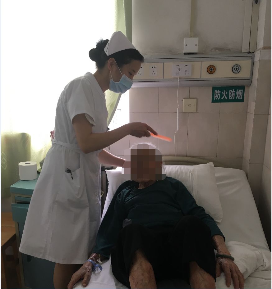 【感人】打动你的15个暖心医护故事...赚足眼泪~