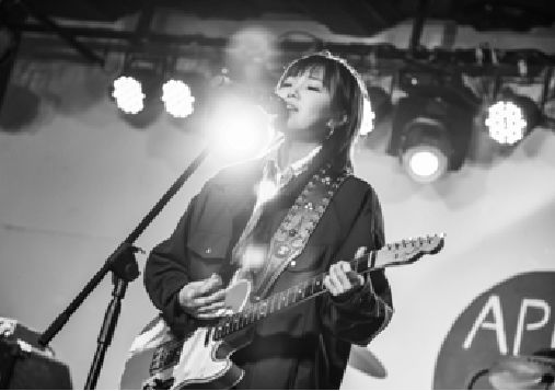 百万大学青年免费狂欢!AJ鞋展、街球大神空降,超多福利拿到手软!