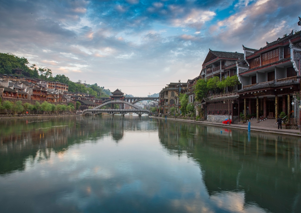 凤凰古城景区,凤凰古城要门票吗