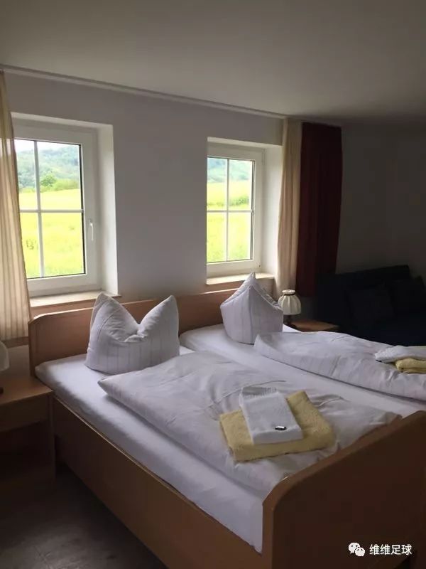 黑娃教练深受厚爱,黑娃教练