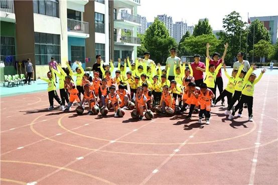 金摇篮幼儿园六一汇演圆满成功,爱的绽放团购