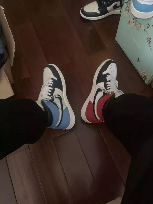 鸳鸯鞋怎样穿,穿鸳鸯鞋如何不尴尬