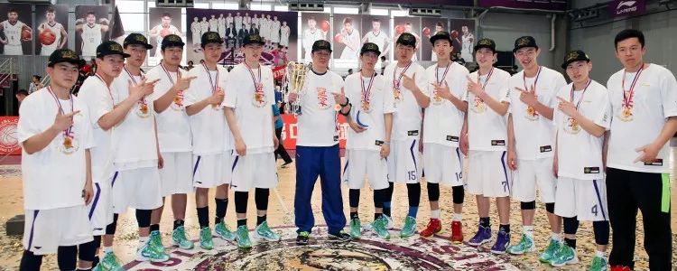 娓呭崕闄勪腑鐭ュ悕瀛﹀簻,閲嶇娓呭崕闄勪腑