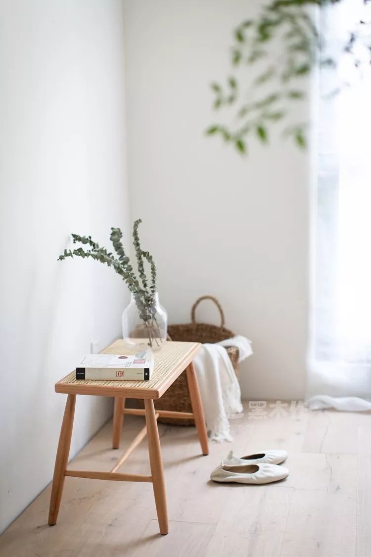 年轻人开始买藤编家具了？因为他们想回家养老了…