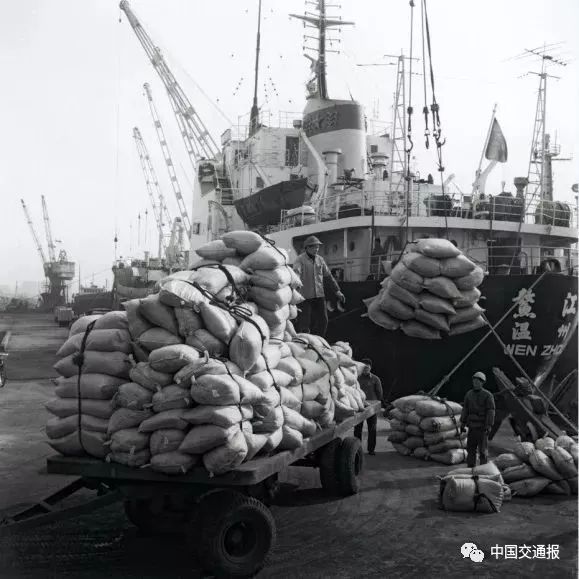 一个港，三代人！讲述70年的变与不变