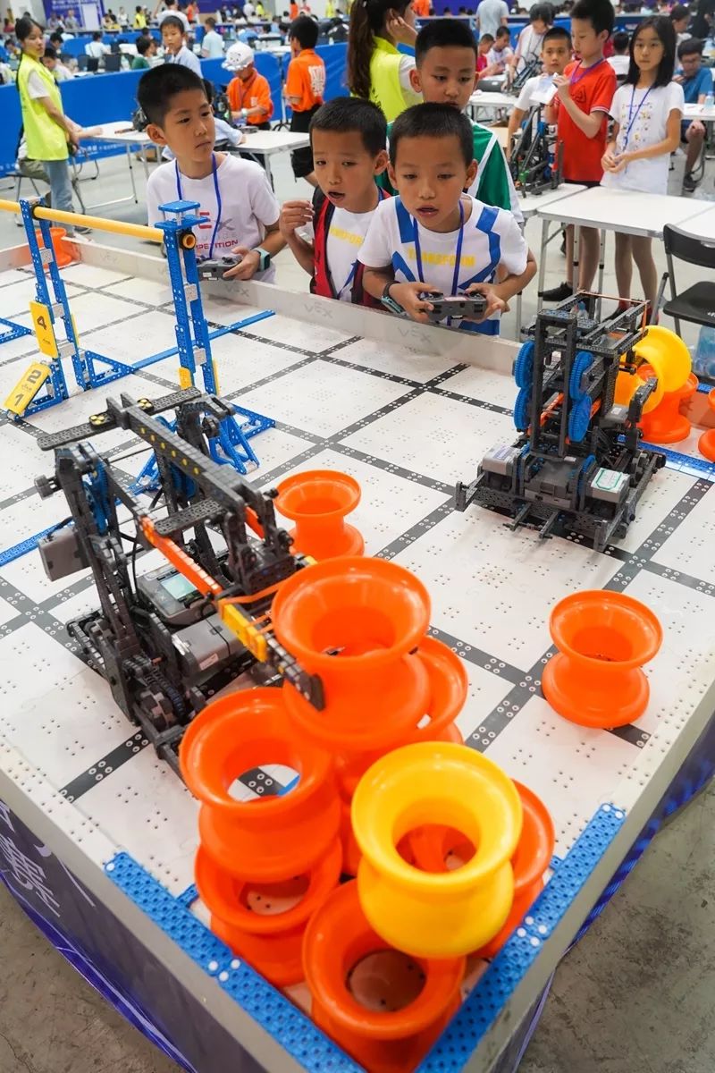 厉害了梧州少年！在广西青少年机器人竞赛上斩获两项冠军