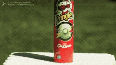 乐事薯片不碎吗,品客薯片和乐事薯片哪个好吃