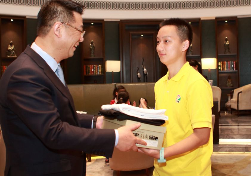 点亮一盏灯爱心再传承｜确认过眼神，这样的酒店才值得遇见