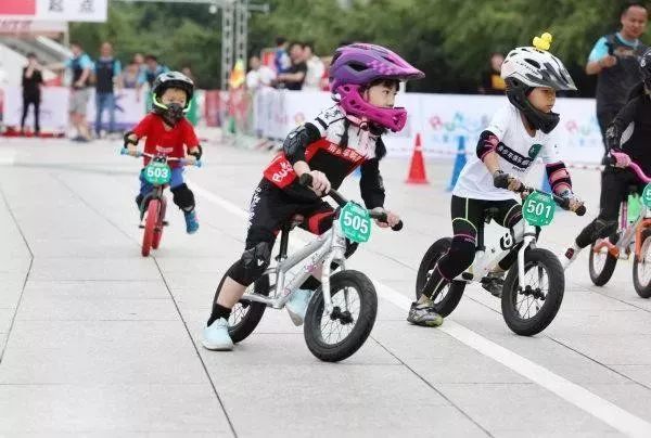 迪诺水镇冰激凌,迪诺水镇最新消息