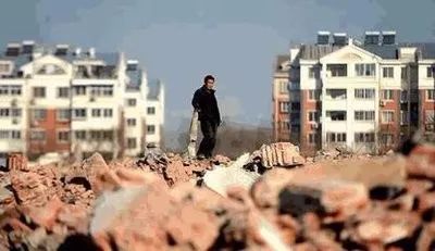 签订拆迁协议后强拆是否构成犯罪,征收拆迁补偿协议可行政诉讼吗