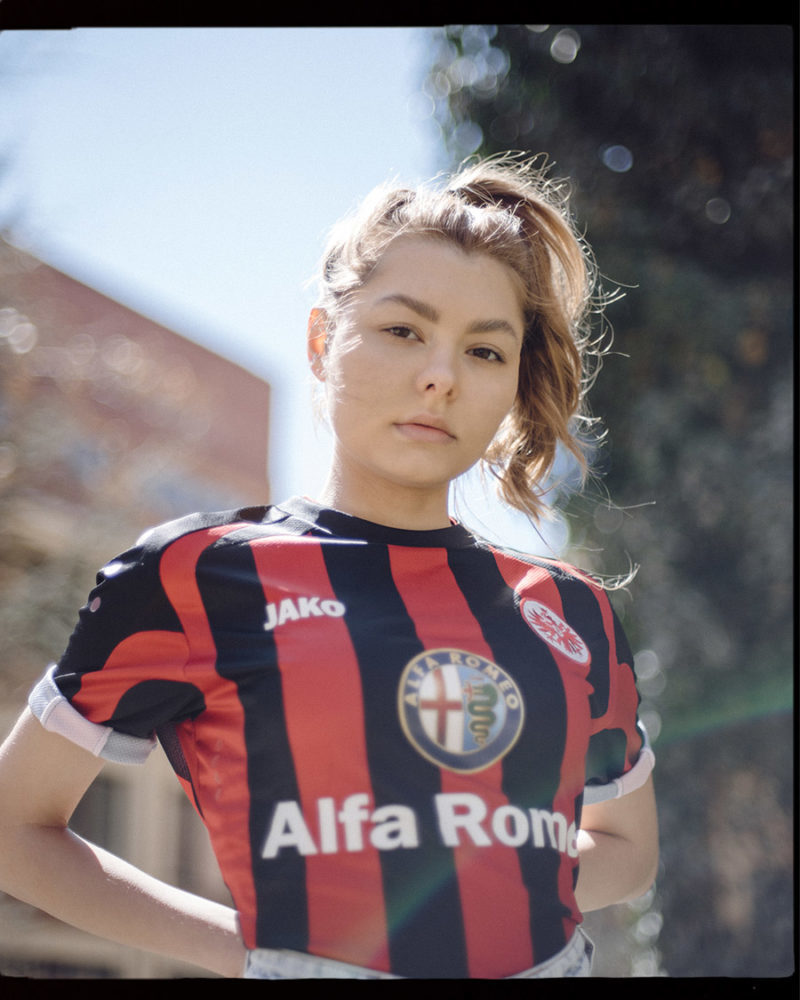 最经典好看的足球队服,美少女足球队服