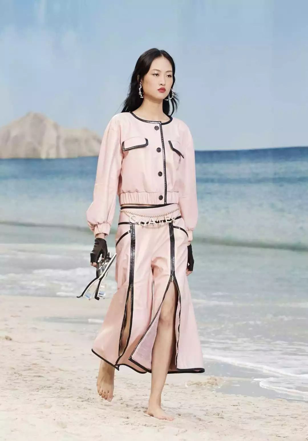 GUCCI、PRADA、LV...这些包包才应该是每个女生奋斗的目标