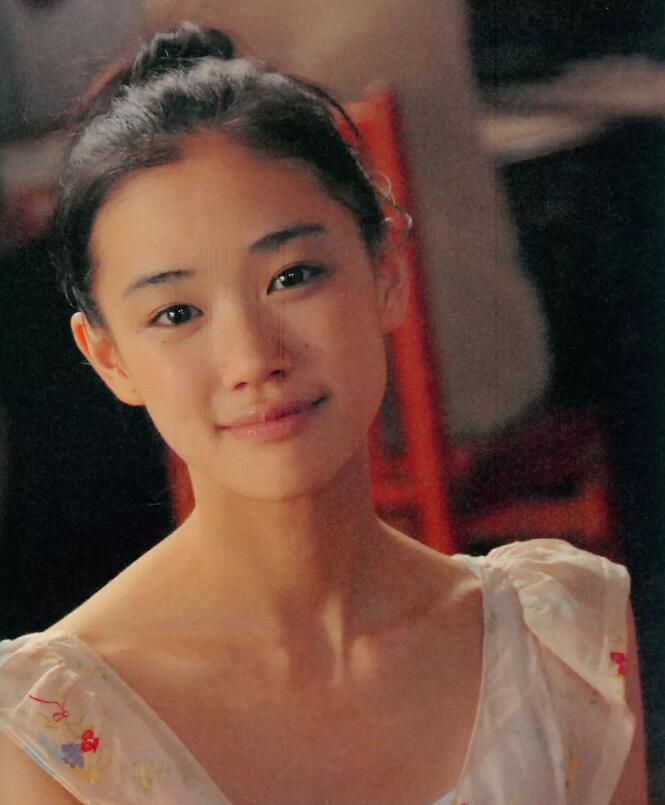 苍井优结婚了,现在去当搞笑艺人还来得及娶新垣结衣