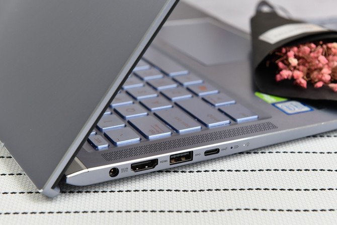 华硕灵耀deluxe14尊爵蓝和冰钻银,华硕灵耀deluxe14蓝色和银色