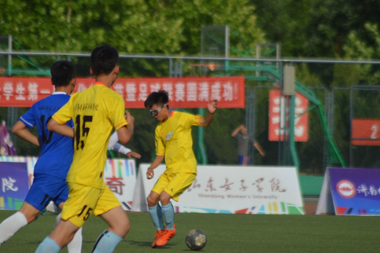 济南长清第一届大学生文化艺术节足球联赛燃情角逐