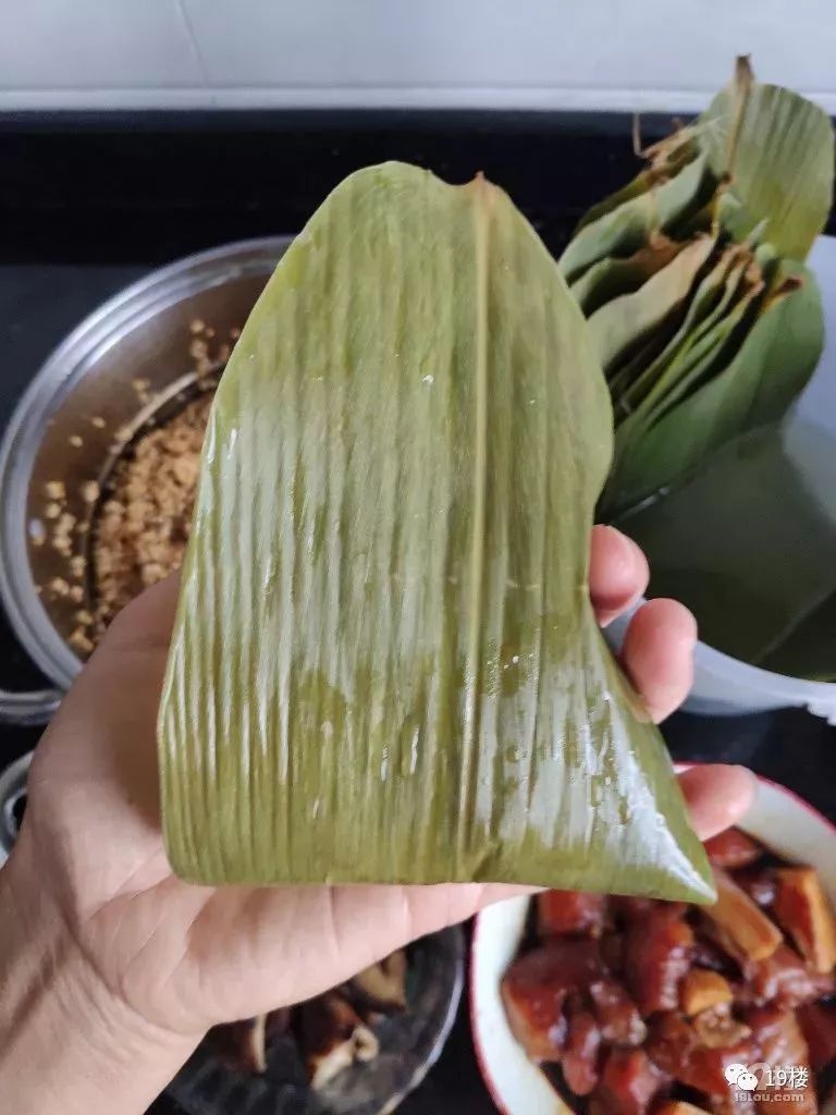 粽子捂脸流泪,鲜肉粽蛋黄粽