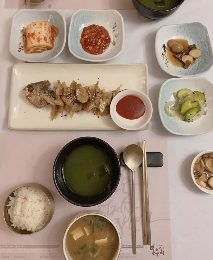 42岁翘臀“老阿姨”迷倒小16岁男友:年龄从来都不是借口