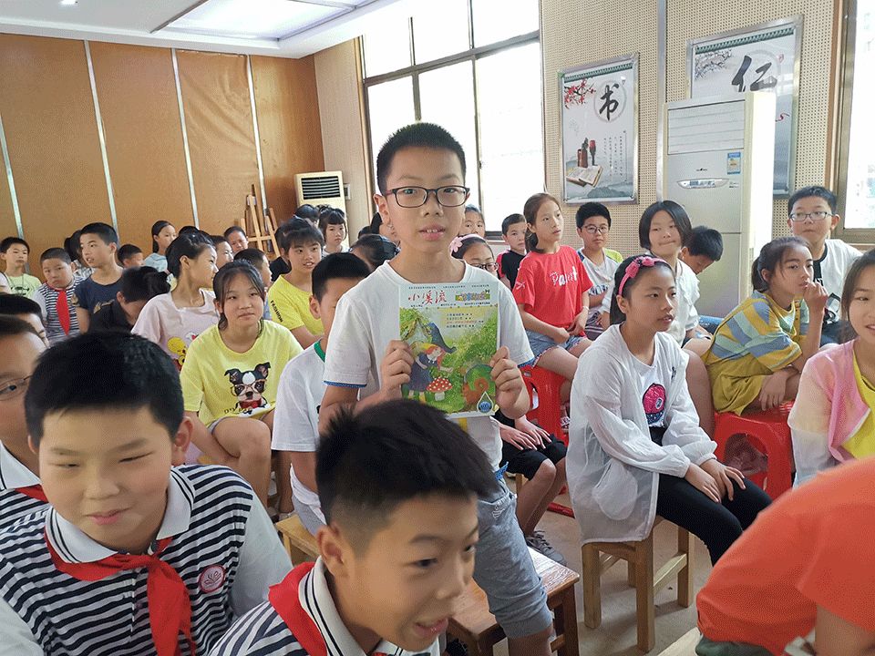 《小溪流》走进育华小学，愿孩子们一生有书香为伴