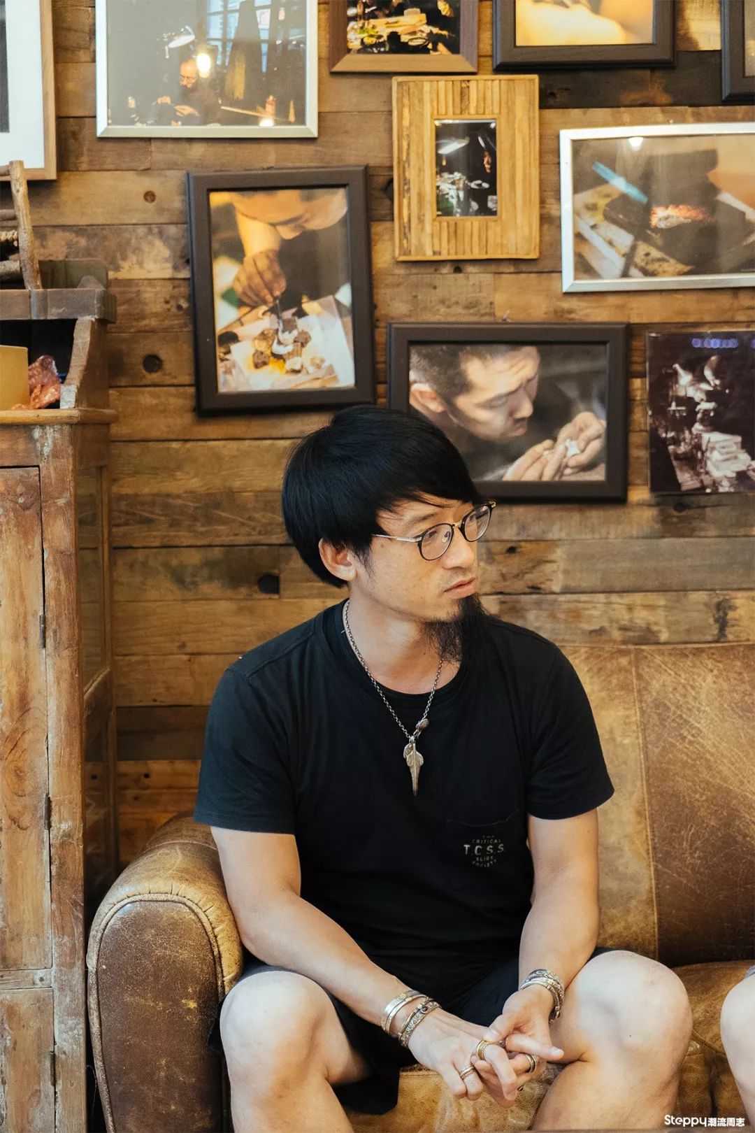 当你拿称重算钱的银饰比较之后，你就知道手工银饰贵在哪里