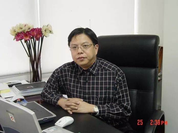 中国老板穿衣搭配冬装,当代老板的穿搭风格