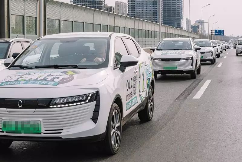 闀垮煄姹借溅澶ч噺鎷涗汉宸ヨ祫浣庡悧,闀垮煄姹借溅鍏徃鎷涗汉