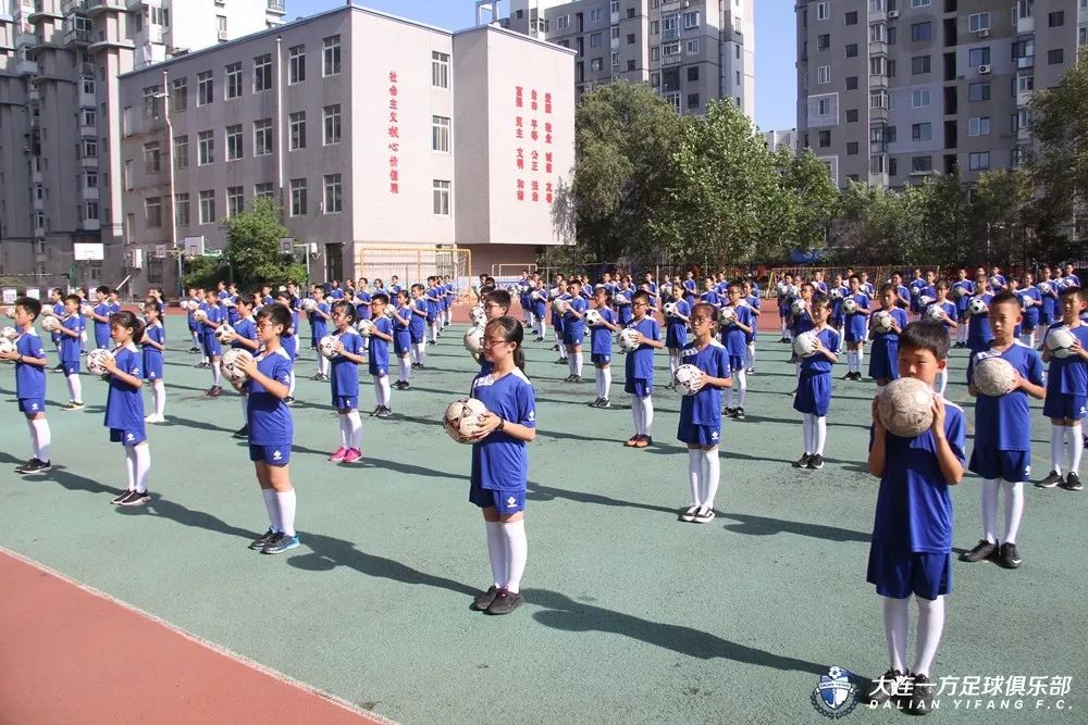 「蓝·青训」专家团完成10所基地校考察城市足球底蕴助力发展