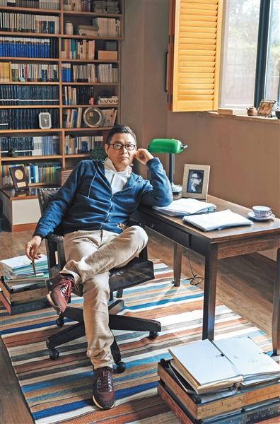 麦家可以从世俗生活得到乐处，就没必要写作