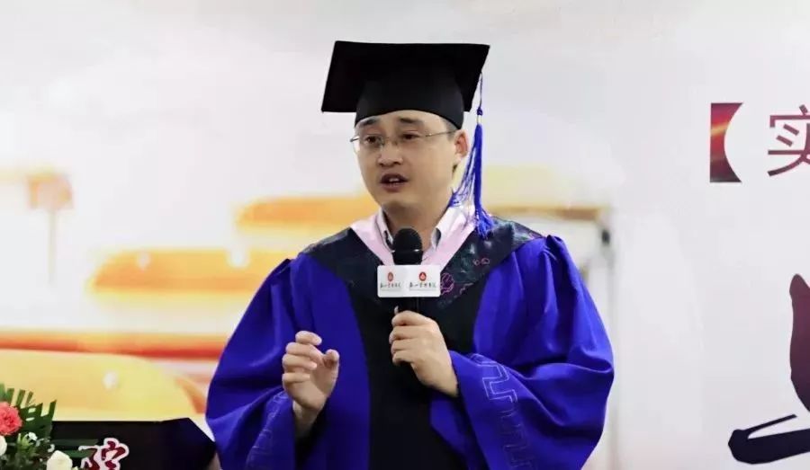 江湖路远不说再见什么意思,江湖路远不说再见