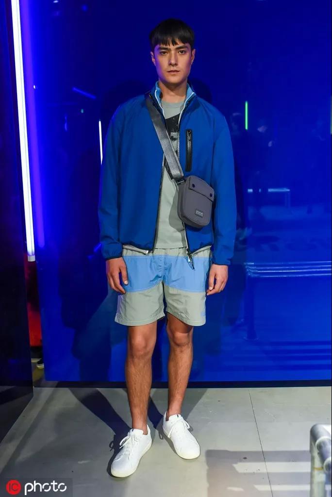 夏天穿这4款短裤清爽又时髦,入夏必备的4条短裤日常又高级