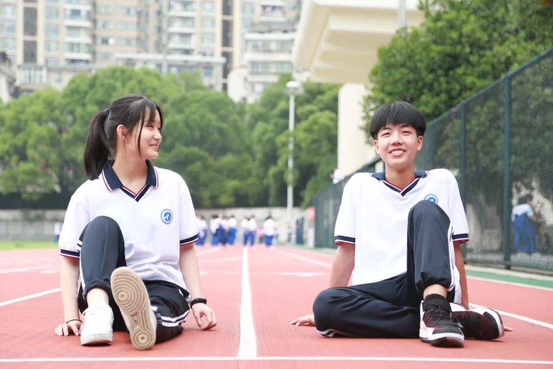 郴州市宜章县第七完全小学校服,校服最美学校