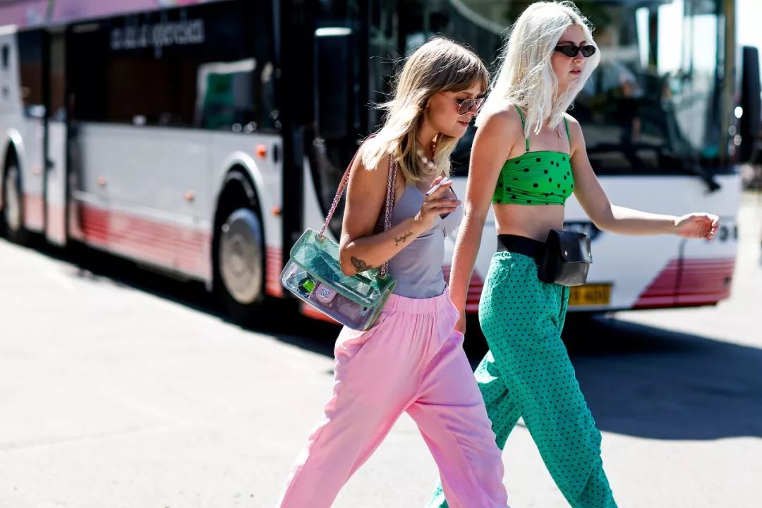 简单高级色系穿搭,冰淇淋色系穿搭