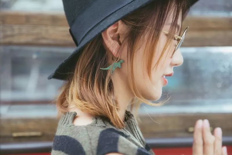 除了帽子以外还可以用什么遮头发,除了帽子还有什么遮挡发际线