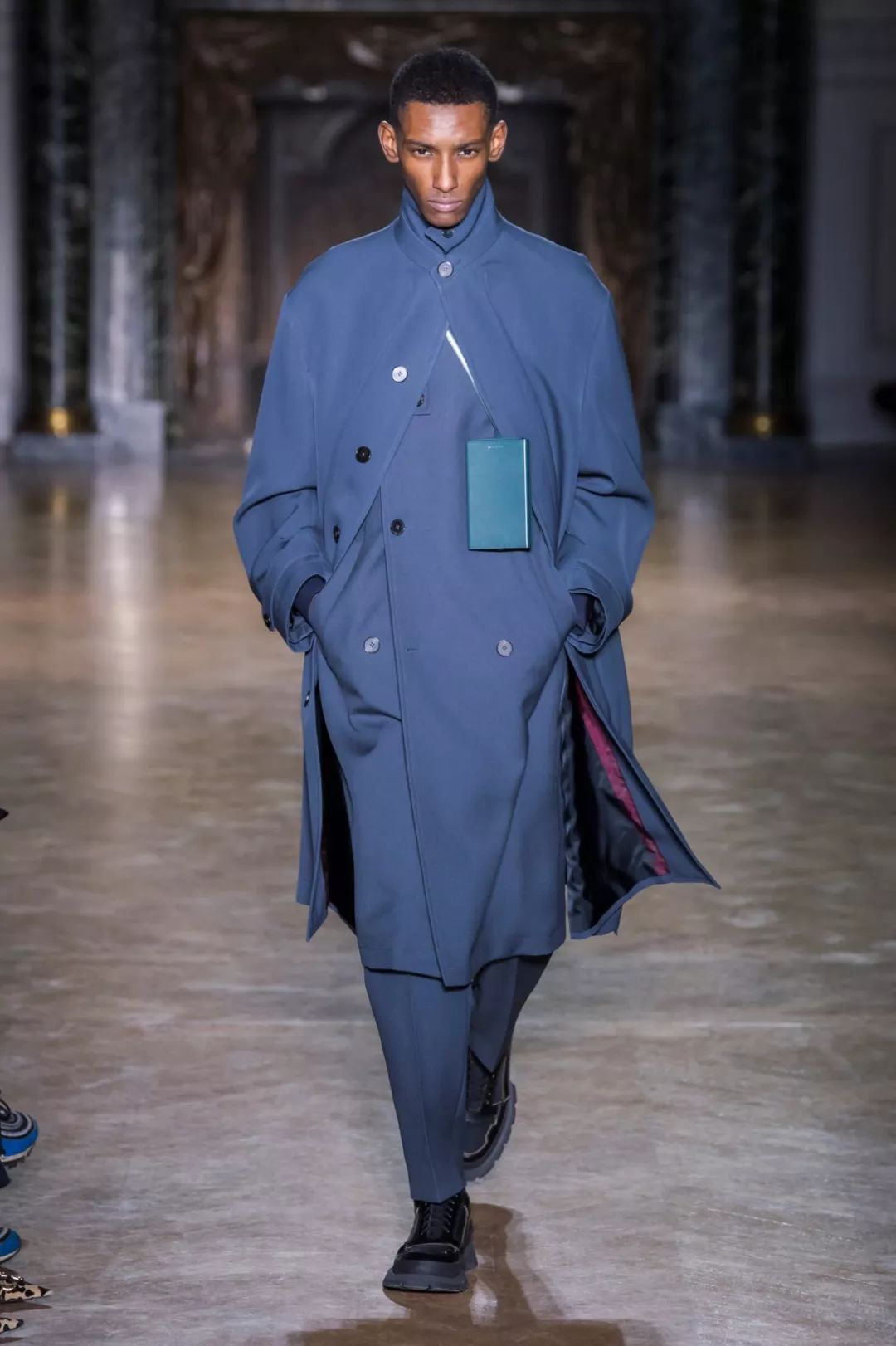 利郎男装秋冬流行趋势,2022男装秋冬色彩趋势