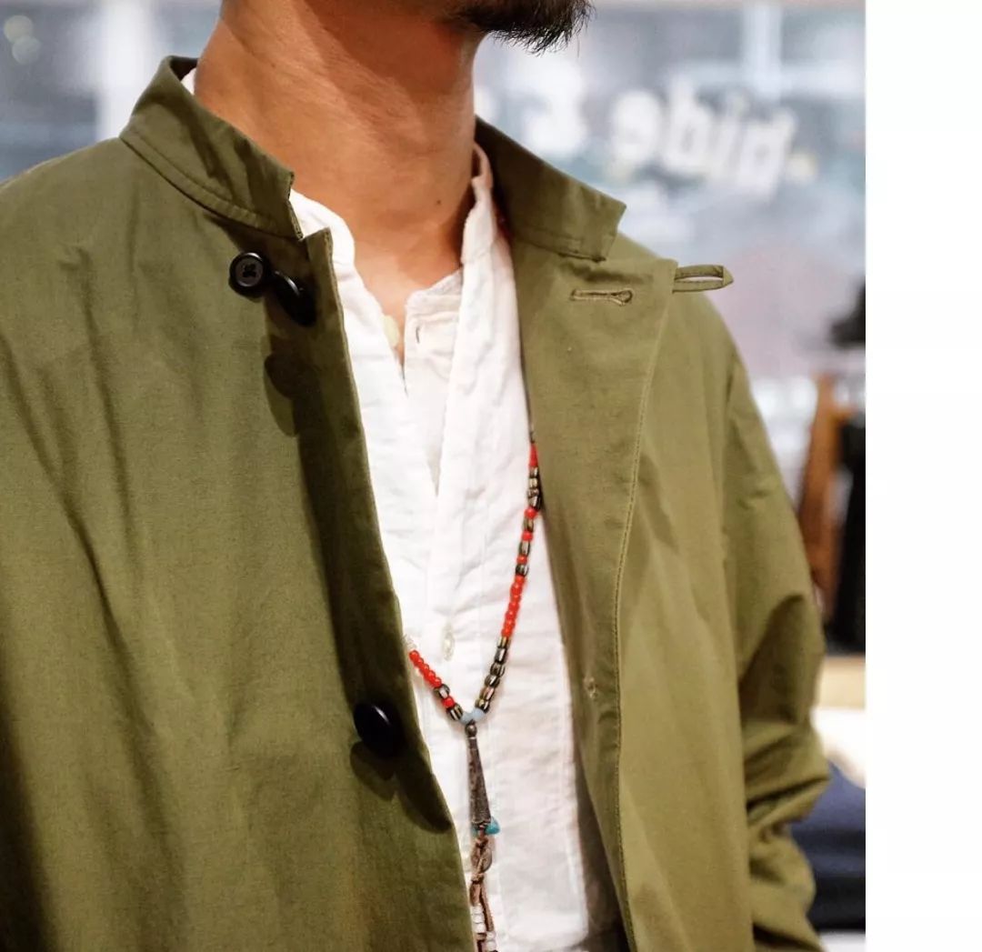 六叔的银饰没我的帅，还没我的便宜