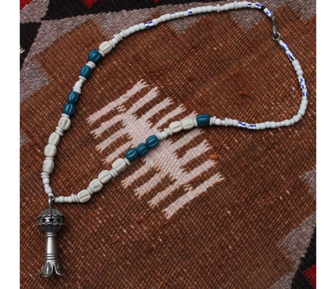 六叔的银饰没我的帅，还没我的便宜