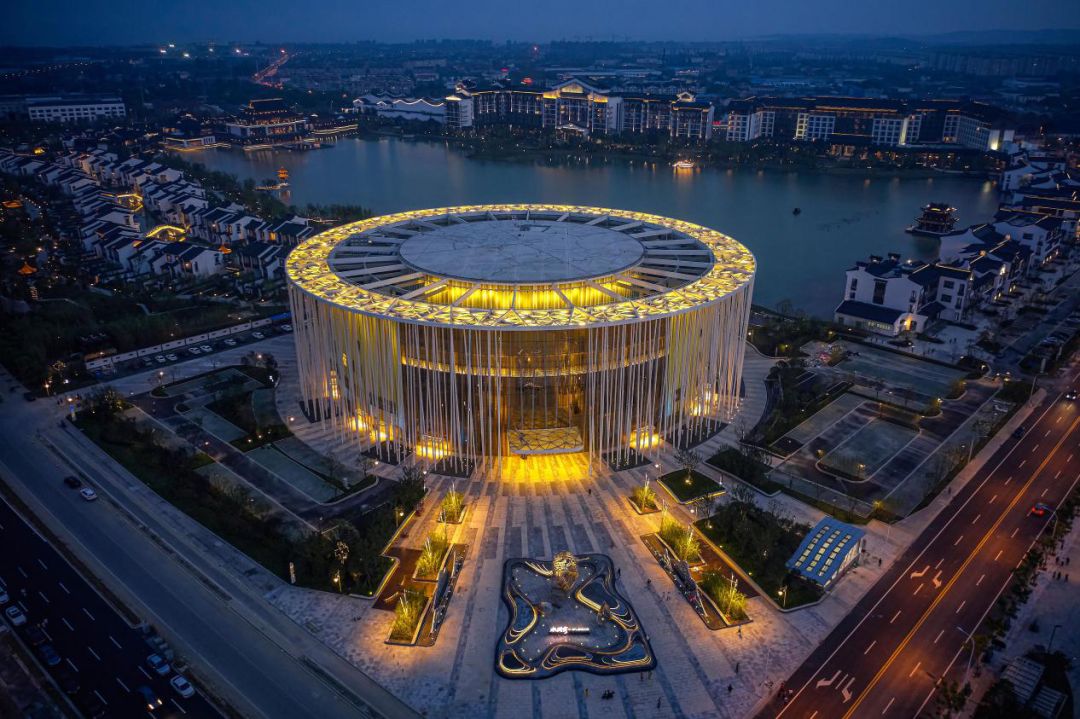 奇积乐园工程队发生巨大冲突 (奇积乐园第一集)