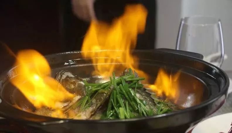 防城港白浪滩美食店,防城港海鲜美食店推荐