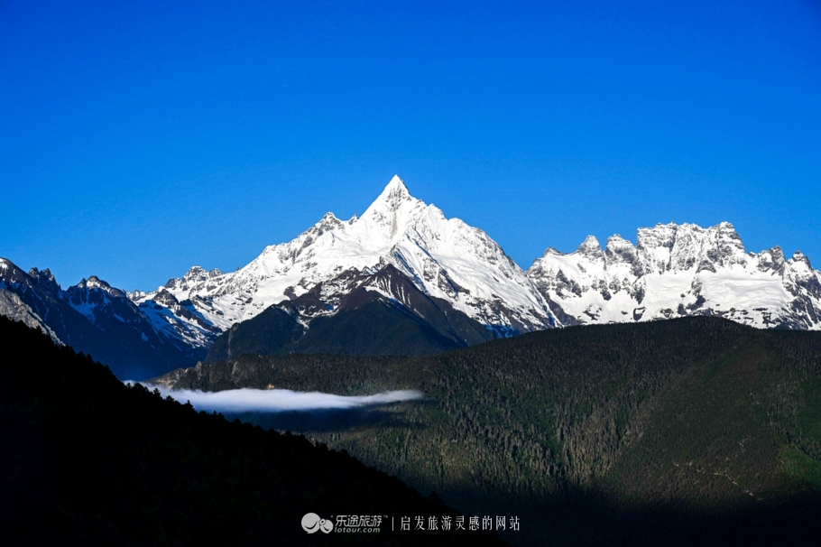 卡瓦格博神山图片大全,卡瓦格博峰的风景