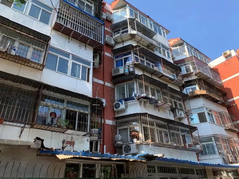 广州男子被困防盗窗被烧真实原因,上虞消防莫让防盗窗成为夺命窗