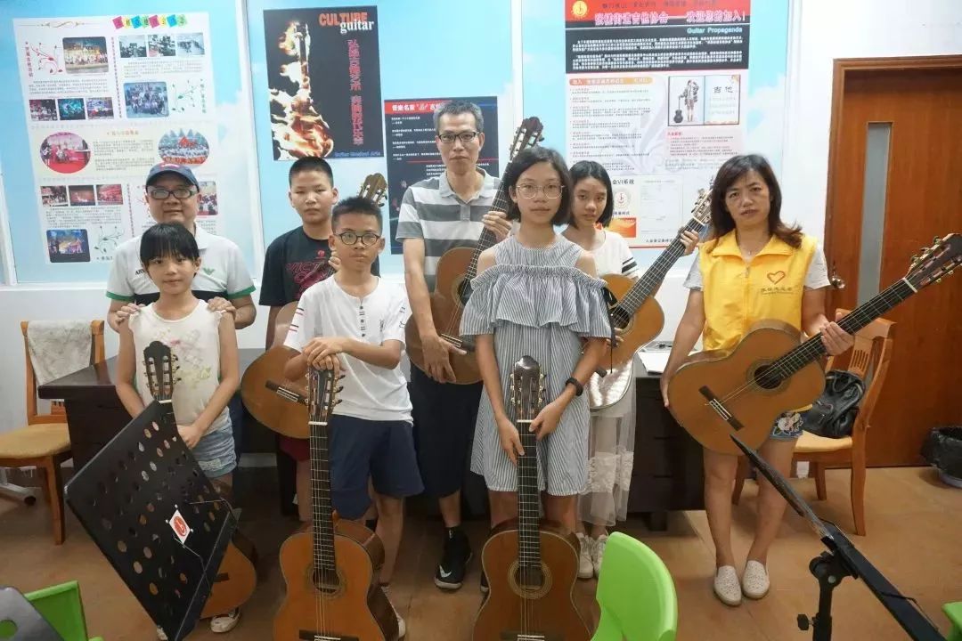 暑假免费学书法培训班,暑假学吉他培训班多少钱