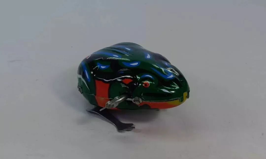童年玩具铁皮青蛙,真实的铁皮青蛙