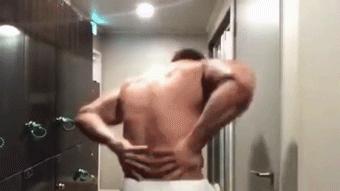 团购|搓背再也不求人！风靡日本的弧形浴刷，轻轻一搓10年污垢刷出来